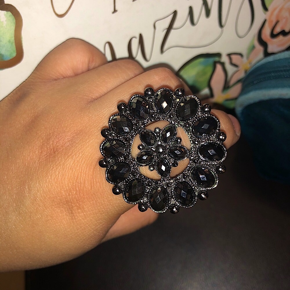 Fashion Ring - Picture 2 of 8